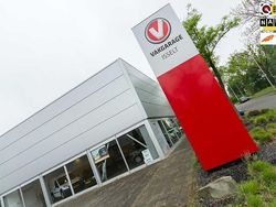 Bruin (metallic) Gebruikt 2015 Toyota Verso Business Edition MPV | € 11.950 (Eerlijke prijs)