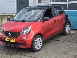 Rood Gebruikt 2016 Smart ForFour Pure Hatchback | € 5.999 (Eerlijke prijs)