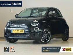 Zwart Gebruikt 2022 Fiat 500e La Prima Hatchback | € 19.900 (Goede deal)