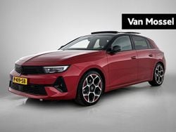 Rood Gebruikt 2022 Opel Astra Edition Hatchback | € 24.900 (Eerlijke prijs)