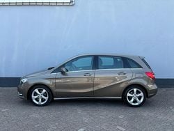 Grijs Gebruikt 2013 Mercedes B180 Ambition MPV | € 11.450 (Goede deal)