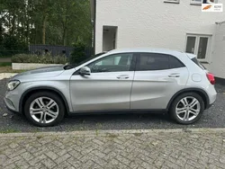 Grijs, metallic lak Gebruikt 2014 Mercedes GLA200 Edition 1 SUV | € 16.950 (Eerlijke prijs)