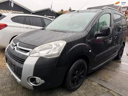 Zwart (metallic) Gebruikt 2011 Citroën Berlingo XTR MPV | € 7.250 (Eerlijke prijs)