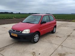 Gebruikt 2001 Honda Logo Hatchback | € 850