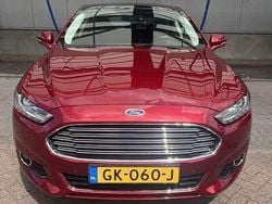 Rood Gebruikt 2015 Ford Mondeo Titanium Sedan | € 11.450 (Iets duurder)