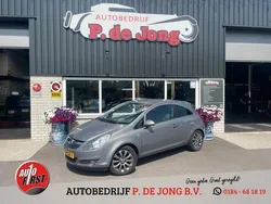 Bruin, metallic lak Gebruikt 2010 Opel Corsa Edition Hatchback | € 3.875 (Eerlijke prijs)