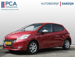 Rood Gebruikt 2014 Peugeot 208 Style Hatchback | € 8.450 (Iets duurder)