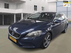 Blauw Gebruikt 2015 Volvo V40 Summum Stationwagen | € 6.950 (Eerlijke prijs)