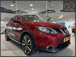 Rood Gebruikt 2015 Nissan Qashqai Tekna SUV | € 13.700 (Eerlijke prijs)
