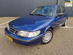 Saab 900