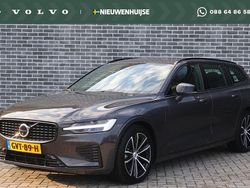 Grijs Gebruikt 2024 Volvo V60 Plus Stationwagen | € 45.694 (Duur)