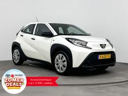 Wit Gebruikt 2024 Toyota Aygo Hatchback | € 17.499 (Eerlijke prijs)