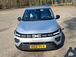 Zilver Nieuw 2025 Dacia Spring Expression Hatchback | € 15.400