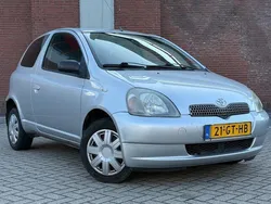 Grijs Gebruikt 2001 Toyota Yaris Luna Hatchback | € 795 (Eerlijke prijs)