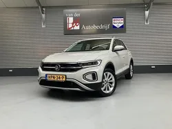 Grijs Gebruikt 2024 VW T-Roc IQ Drive SUV | € 33.750 (Goede deal)