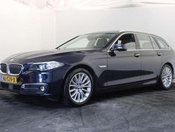 Blauw Gebruikt 2017 BMW 520 Luxury Line Stationwagen | € 15.999 (Goede deal)