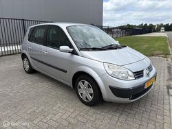 Grijs Gebruikt 2006 Renault Scénic II MPV | € 1.799 (Eerlijke prijs)