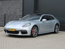 Grijs Gebruikt 2017 Porsche Panamera Sport Turismo Sedan | € 58.450 (Eerlijke prijs)