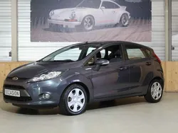 Grijs, metallic lak Gebruikt 2012 Ford Fiesta Champions Edition Hatchback | € 6.350 (Eerlijke prijs)
