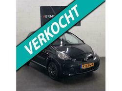 Zwart Gebruikt 2010 Toyota Aygo Comfort Hatchback | € 3.950 (Eerlijke prijs)