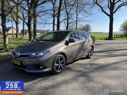 Grijs Gebruikt 2017 Toyota Auris Hybrid Hatchback | € 15.950 (Eerlijke prijs)