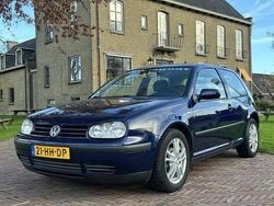 Blauw Gebruikt 2001 VW Golf IV Edition Hatchback | € 899 (Eerlijke prijs)