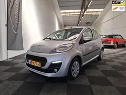 Grijs Gebruikt 2012 Peugeot 107 Active Hatchback | € 5.995 (Eerlijke prijs)