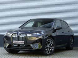 Grijs Gebruikt 2024 BMW iX Sport Line SUV | € 67.875 (Goede deal)