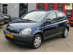 Blauw, metallic lak Gebruikt 2002 Toyota Yaris Terra Hatchback | € 1.650 (Goede deal)