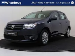 Blauw Gebruikt 2016 Dacia Sandero Hatchback | € 8.425 (Eerlijke prijs)