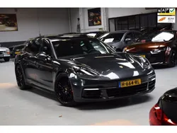 Grijs, metallic lak Gebruikt 2018 Porsche Panamera Sport Turismo Sedan | € 82.800