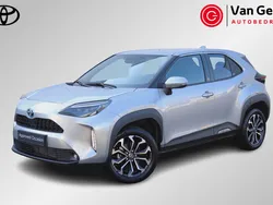Grijs Gebruikt 2023 Toyota Yaris Cross SUV | € 28.999 (Eerlijke prijs)