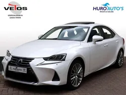 Wit Gebruikt 2016 Lexus IS300h Luxury Line Sedan | € 31.400 (Duur)
