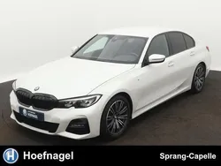 Wit, metallic lak Gebruikt 2020 BMW 318 Executive Sedan | € 30.950 (Eerlijke prijs)