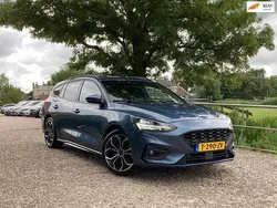 Blauw Gebruikt 2019 Ford Focus ST-Line Stationwagen | € 13.975 (Eerlijke prijs)