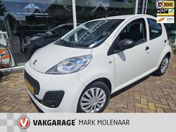Wit Gebruikt 2014 Peugeot 107 Access Hatchback | € 4.750 (Eerlijke prijs)