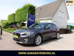 Grijs Gebruikt 2015 Mazda 3 Hatchback | € 16.450 (Eerlijke prijs)