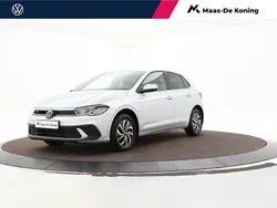 Grijs Gebruikt 2022 VW Polo Life Hatchback | € 17.880 (Goede deal)