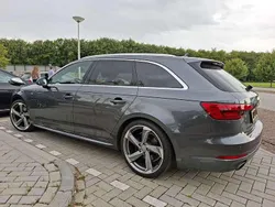 Grijs Gebruikt 2017 Audi A4 Stationwagen | € 17.999 (Iets duurder)
