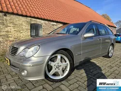 Grijs, metallic lak Gebruikt 2003 Mercedes C200 Avantgarde Stationwagen | € 9.995