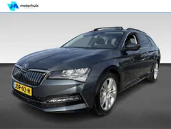 Grijs Gebruikt 2020 Skoda Superb Business Line Stationwagen | € 22.740 (Eerlijke prijs)