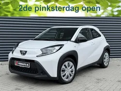 Wit Gebruikt 2023 Toyota Aygo Play Hatchback | € 16.945 (Goede deal)