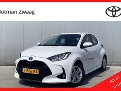 Wit Gebruikt 2022 Toyota Yaris Hybrid Hatchback | € 19.999 (Goede deal)
