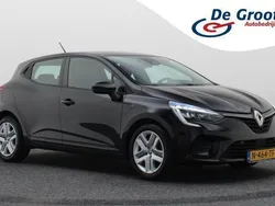 Zwart Gebruikt 2022 Renault Clio V Zen Hatchback | € 12.950 (Eerlijke prijs)