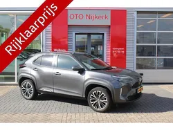Grijs Gebruikt 2022 Toyota Yaris Cross Executive SUV | € 29.900 (Eerlijke prijs)