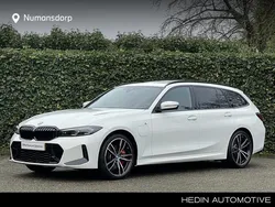 Wit Gebruikt 2024 BMW 320 M Sport Stationwagen | € 47.890 (Duur)