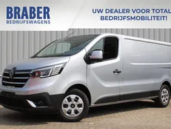 Zilver Nieuw 2024 Renault Trafic Van | € 29.942 (Eerlijke prijs)