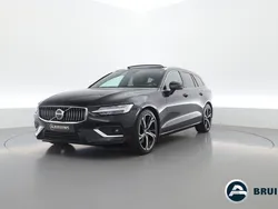 Zwart Gebruikt 2023 Volvo V60 Plus Stationwagen | € 49.750