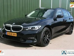 Zwart Gebruikt 2020 BMW 330 Executive Stationwagen | € 26.950 (Eerlijke prijs)
