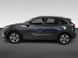 Grijs Gebruikt 2020 Kia e-Niro SUV | € 23.930 (Eerlijke prijs)